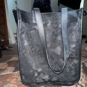 Lululemon Now and Always Tote Bag Black camo